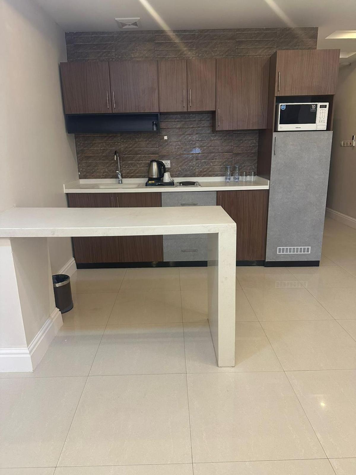 Remaz Suites Hotel Al Al Jubail Eksteriør bilde